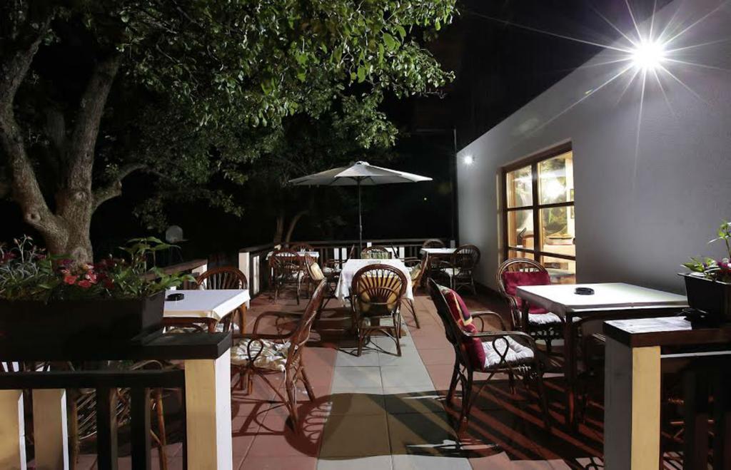 Adriana Guesthouse Jezerce Esterno foto